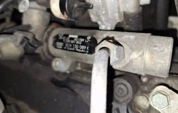 Audi A6 S6 C6 4F Fuel main line pipe 059130089k