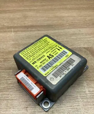Mitsubishi Carisma Airbag control unit/module MR158433 0285001127 Used
