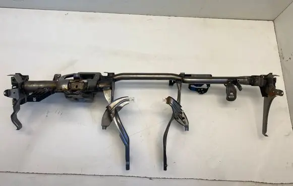 Volkswagen Jetta VI Dashboard cross member/frame bar 