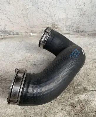 Audi Q7 4L Intercooler hose/pipe
