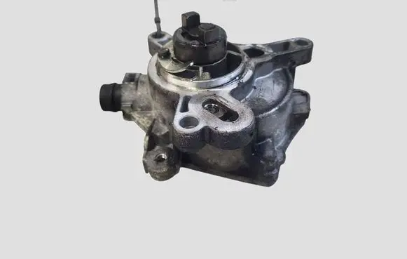 Volvo V70 Vacuum pump 31316688