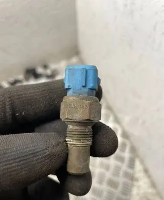 Peugeot 406 Coolant temperature sensor 337353