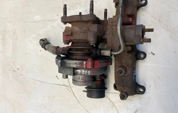 Audi A2 Turbo 045145701