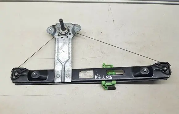 Rear door manual window regulator