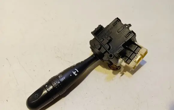 Toyota Yaris Indicator stalk 173681