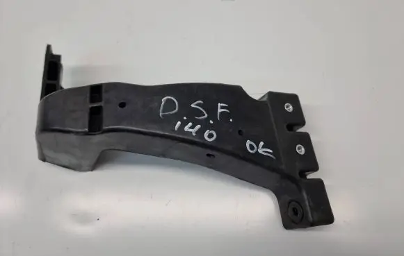 Hyundai i40 Radiator support slam panel bracket 641463Z000