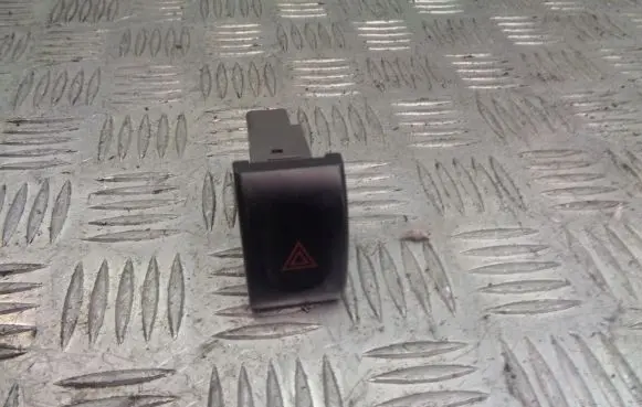 Chevrolet Rezzo Hazard light switch