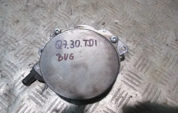 Audi Q7 4L Vacuum pump