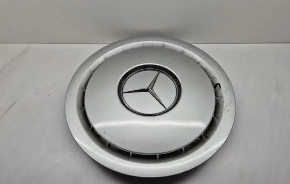 Mercedes-Benz E W124 R15 wheel hub/cap/trim 1244010224