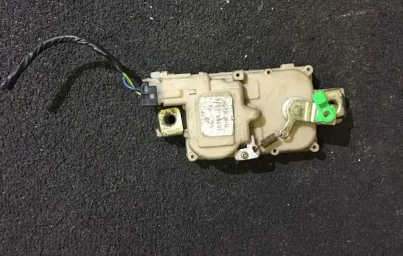 Opel Frontera B Central locking motor nenusattyta