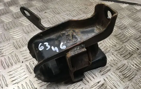 Toyota Corolla E120 E130 Engine mounting bracket