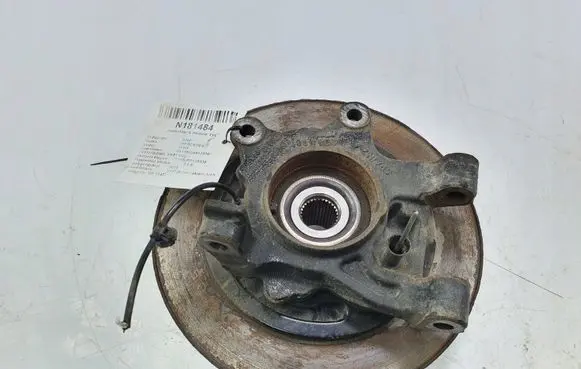 Mercedes-Benz Vito Viano W447 Rear wheel hub spindle/knuckle A4473570306