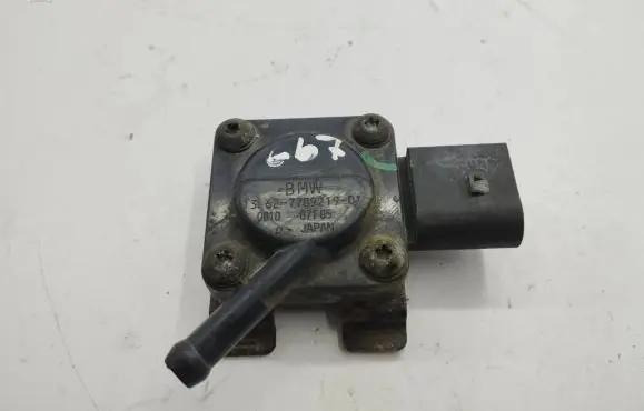 BMW 5 E60 E61 Exhaust gas pressure sensor 7789219 001007F05