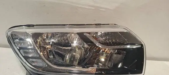 Dacia Sandero Headlight/headlamp 260103529R 260103522601035