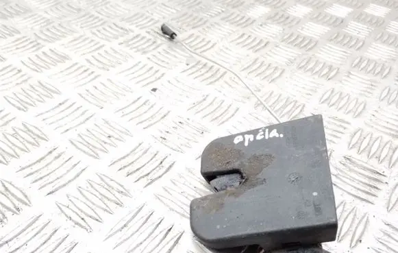 Loading door lock
