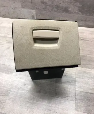 BMW 5 F10 F11 Glove box 9166696 112420