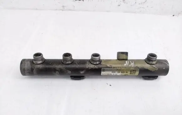 Volkswagen Touareg I Fuel main line pipe 059130089M