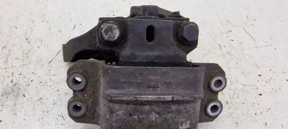 Volkswagen Jetta V Engine mount bracket 1K0199555