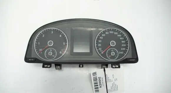 Volkswagen Caddy Speedometer (instrument cluster) 2K0920865J