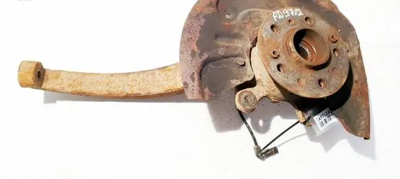 Front wheel hub