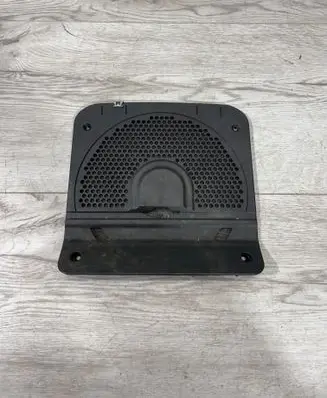BMW 3 E90 E91 Subwoofer grill/trim 9290908