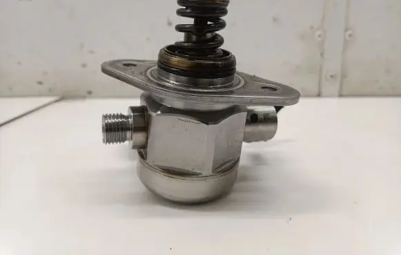 KIA Niro Fuel injection high pressure pump 3532008HA0
