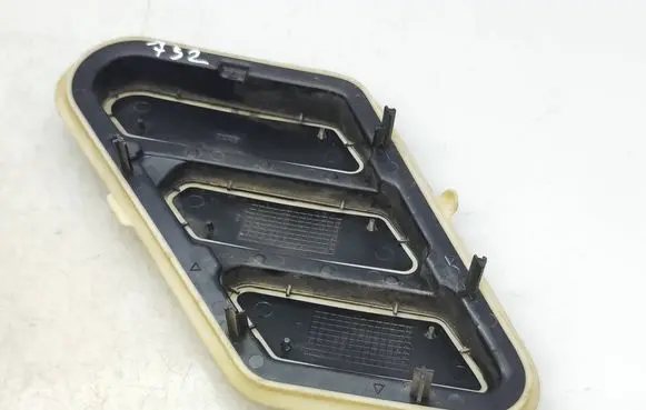 Peugeot Partner III Quarter panel pressure vent 9818353980 87878U03