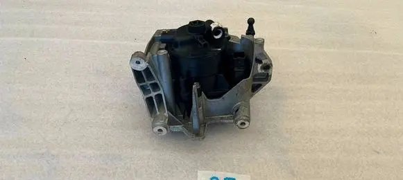 Ford Kuga II Engine mount bracket F116F012AC