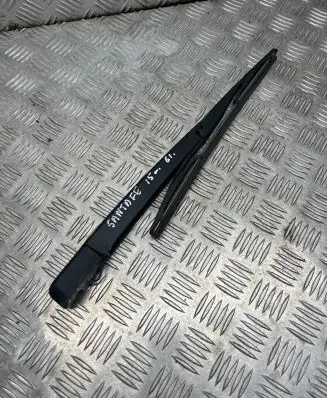 Hyundai Santa Fe Rear wiper blade arm 988502W000