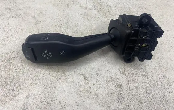 BMW 3 E46 Indicator stalk 8363668 01104010