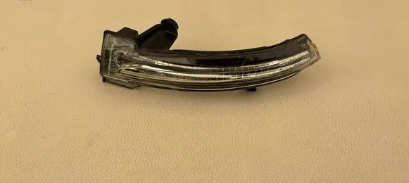 Renault Megane IV Mirror indicator light 30087924