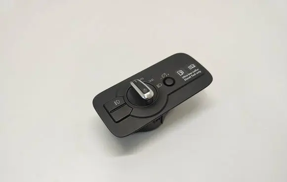 Volkswagen Touareg II Light switch 7P6941431E