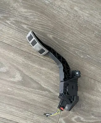 Ford Kuga III Accelerator throttle pedal LX619F836DA