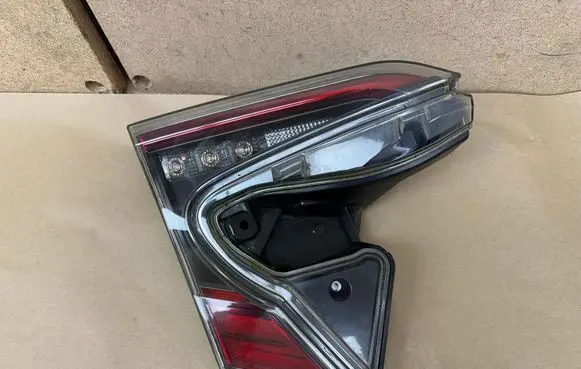 Toyota C-HR I Tailgate rear/tail lights 81590F4020