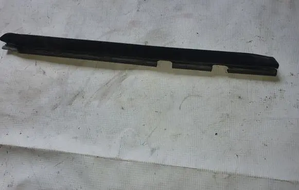 Mercedes-Benz SL R230 Rubber seal rear door window/glass A2306730265 285236401R