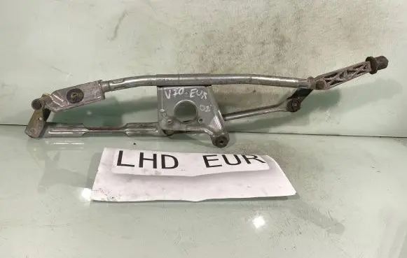 Volvo V70 Front wiper linkage 8624239