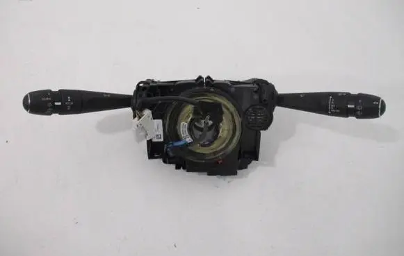 Wiper turn signal indicator stalk/switch