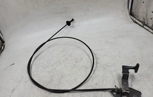 Audi A4 S4 B5 8D Engine bonnet/hood lock release cable 