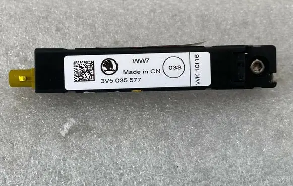 Skoda Superb B8 (3V) Aerial antenna amplifier 3V5035577