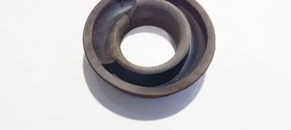 BMW 1 E81 E87 Front coil spring rubber mount 3353676441903 33536764419-03