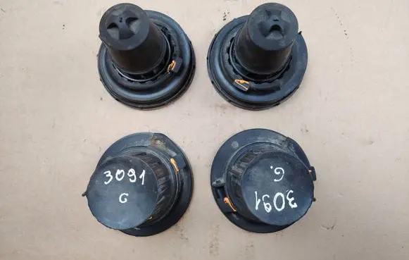 Opel Combo E Rear coil spring rubber mount 9831086080 9831086380