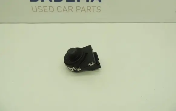 Chevrolet Cruze Wing mirror switch 13272182 DS2