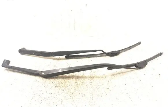 Mitsubishi Lancer X Front wiper blade arm