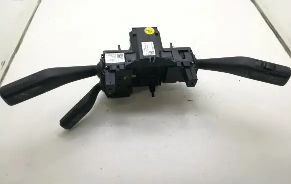 Volkswagen PASSAT B6 Indicator stalk 3C5953513AF