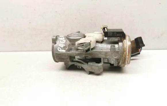 Mitsubishi Pajero Ignition lock