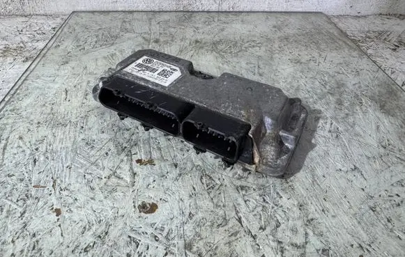 Volkswagen Golf VI Engine control unit/module 03C906024BK 3052H05 6160150204