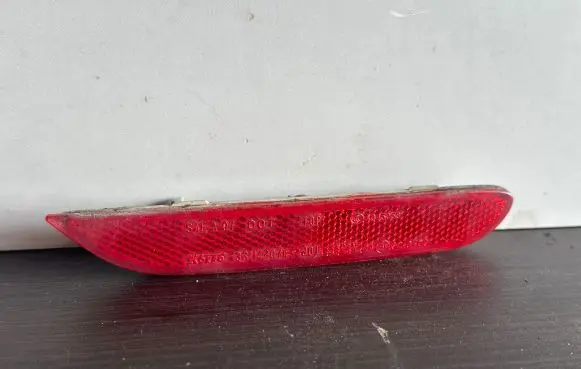 Nissan Leaf I (ZE0) Rear tail light reflector 23005