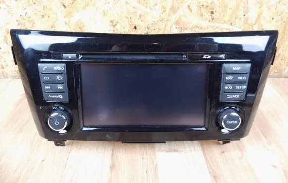 Radio/CD/DVD/GPS head unit