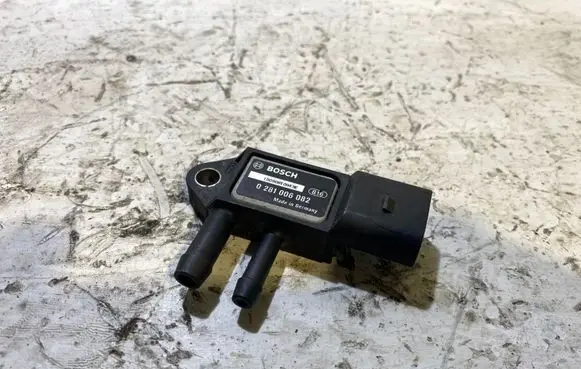Skoda Fabia Mk2 (5J) Exhaust gas pressure sensor 0281006082 150908T0943E