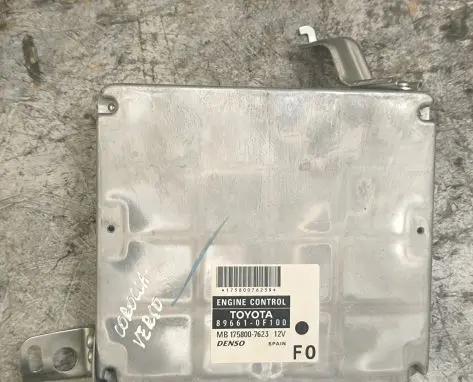 Toyota Corolla Verso E121 Engine control unit/module 896610F100